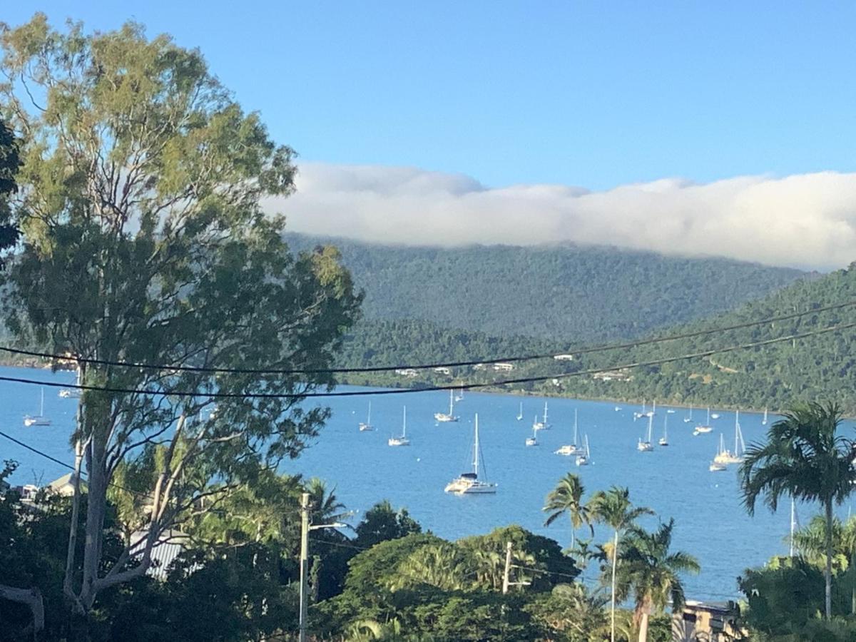 Studio Apartment With Seaview Airlie Beach Exterior photo